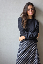 Jersey de brillo cuello redondo negro