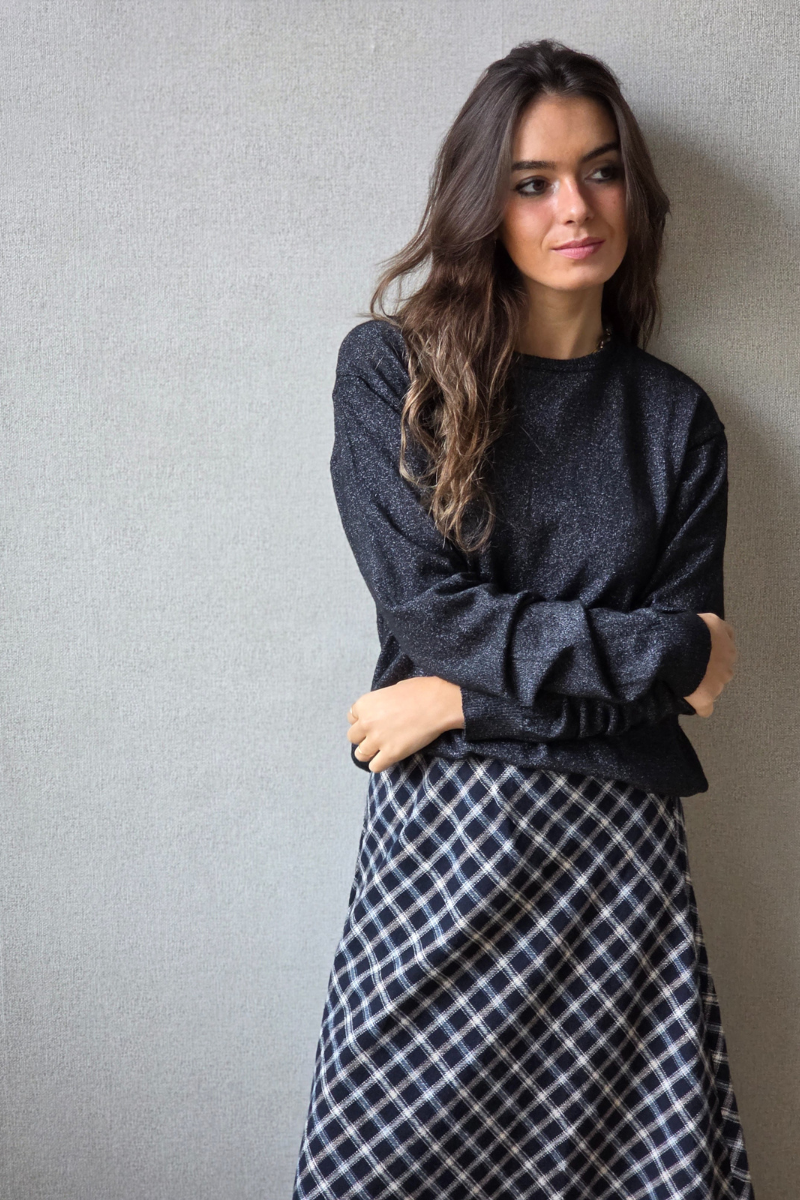 Jersey de brillo cuello redondo negro