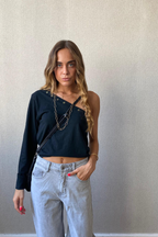 Top asimétrico con estrellas negro