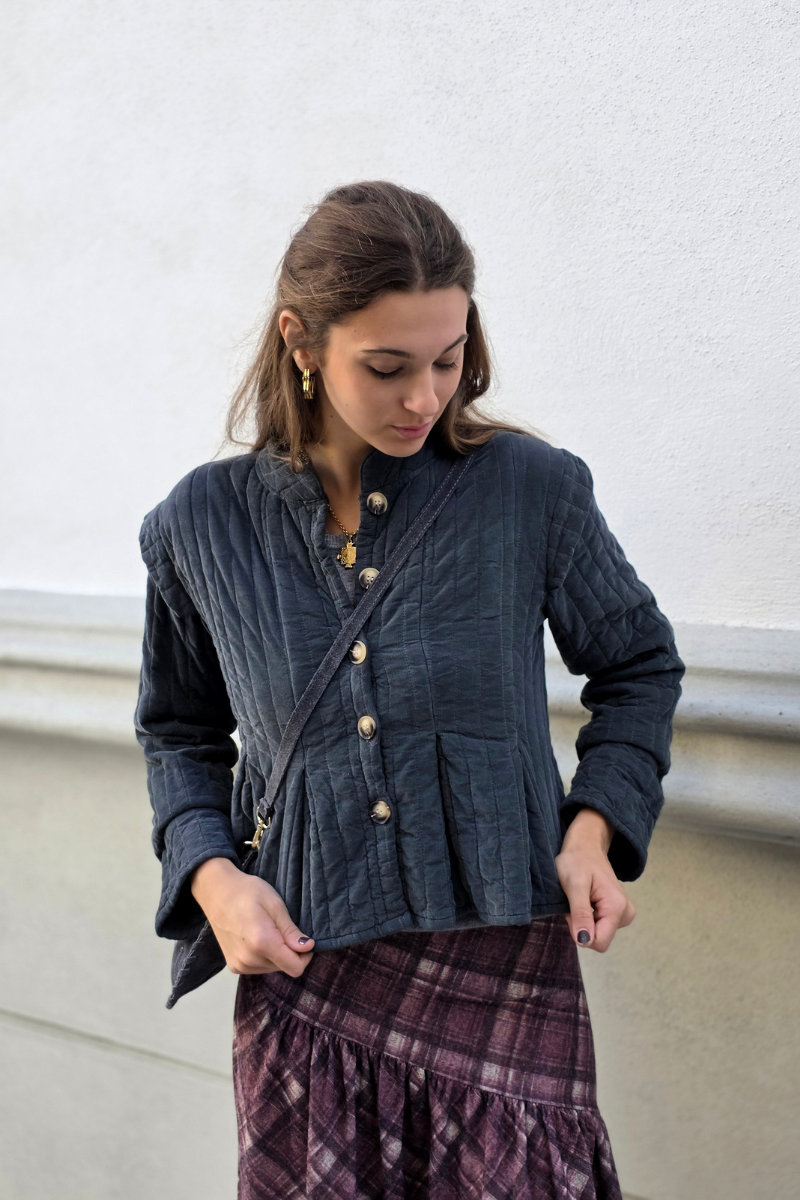 Chaqueta corta micro pana gris