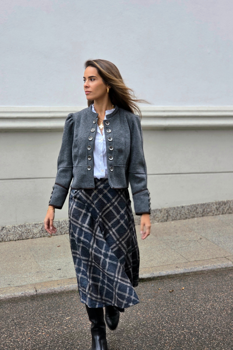 Chaquetas tipo Austriaca gris