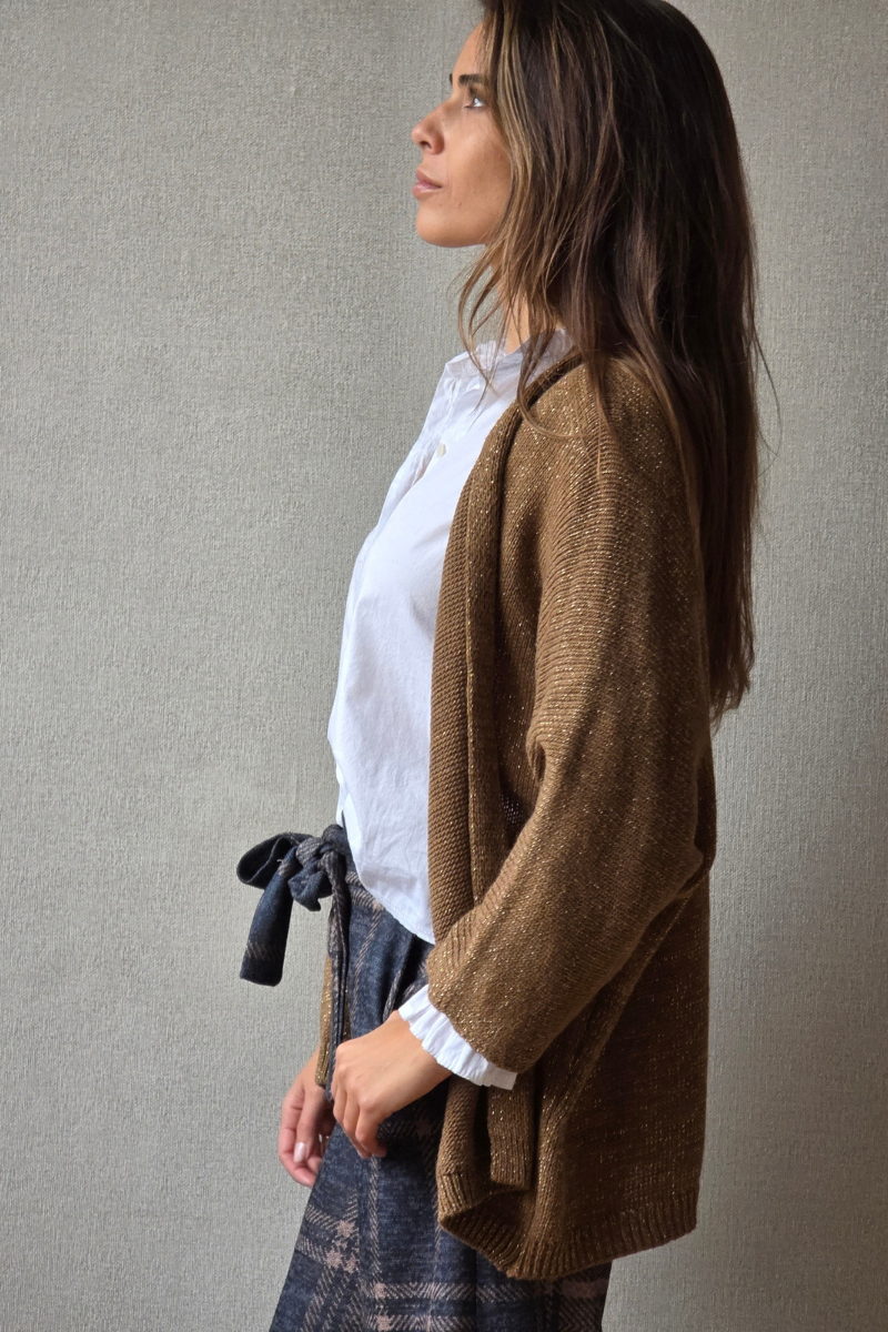 Chaqueta de punto tipo kimono brillos camel
