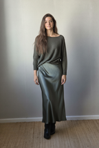 Falda satinada arrugado verde militar