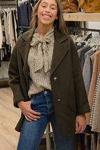 Abrigo de paño verde militar