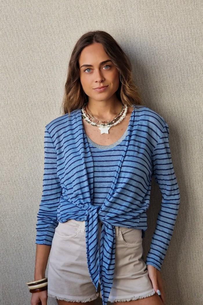 Chaqueta azul de lino con rayas