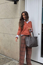 Pantalón de cuadros pequeños teja
