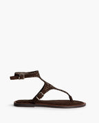 Sandalia con tachas chocolate
