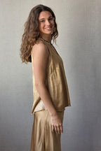 Blusa tirantes de raso camel
