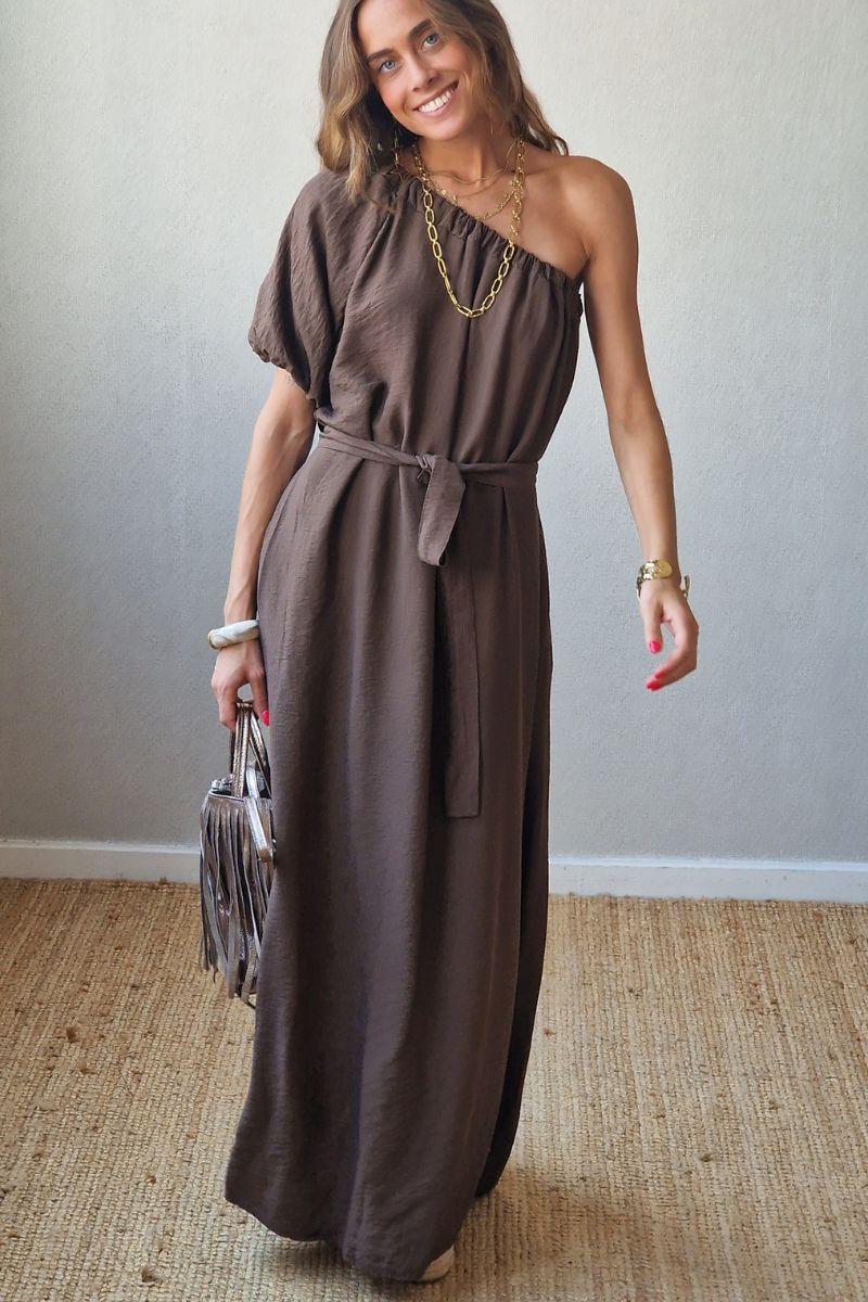Vestido oversize asimetrico marrón