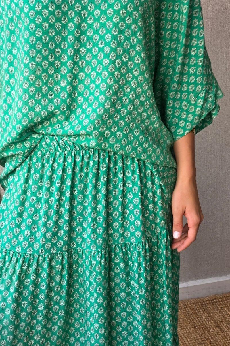 Falda estampado de flores con volantes verde