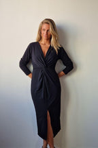 Vestido largo con nudo color negro