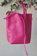 Bolso Marta tipo cubo fucsia