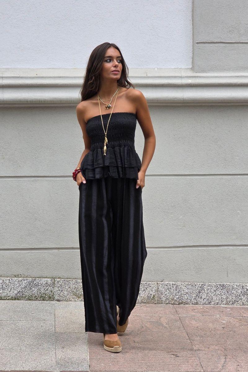 Total look top y pantalón negro
