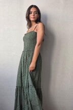 Vestido de tirantes guipur verde militar