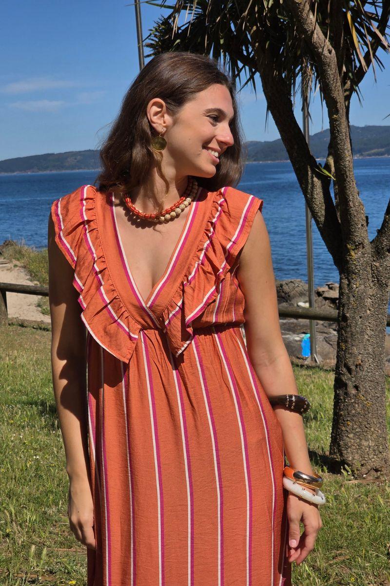 Vestido volante con estampado de rayas naranja