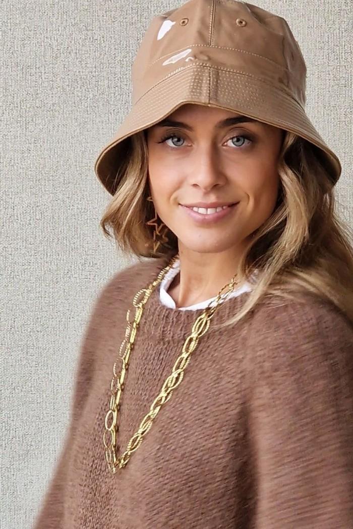 Gorro de lluvia camel charol