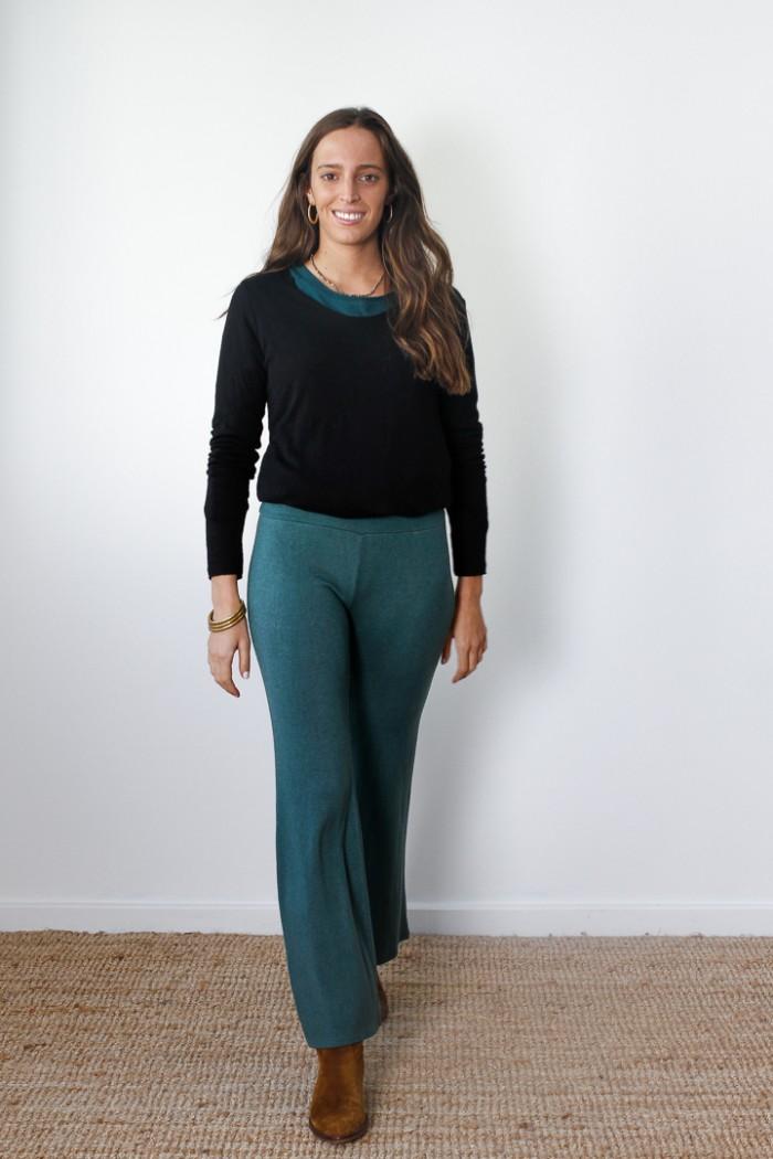 Pantalón de punto campana verde