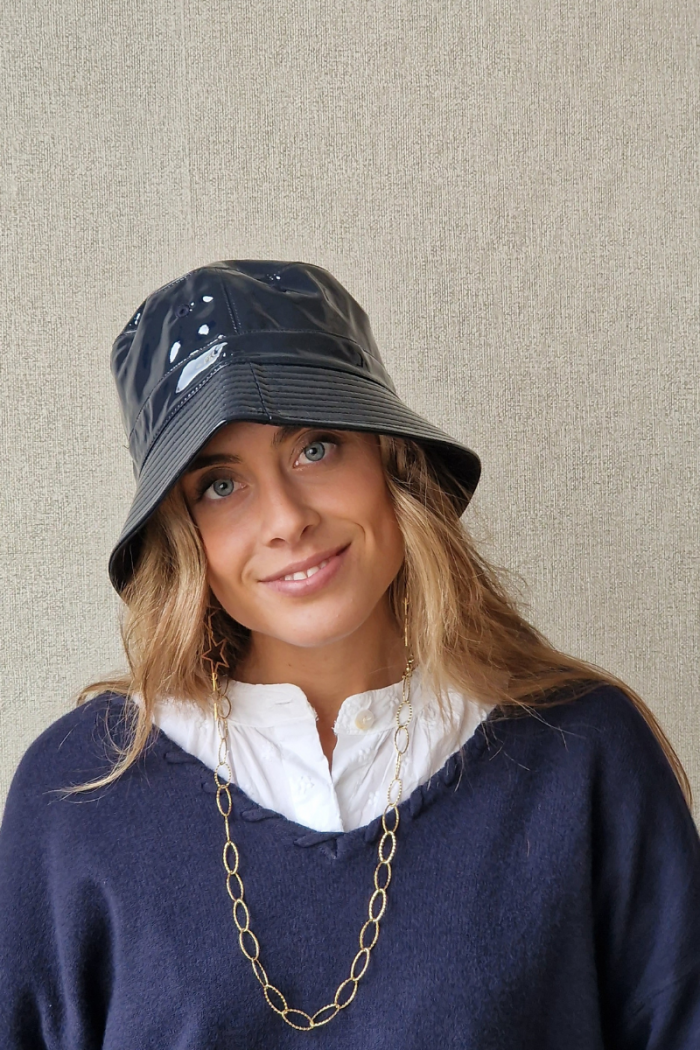 Gorro de lluvia azul marino charol