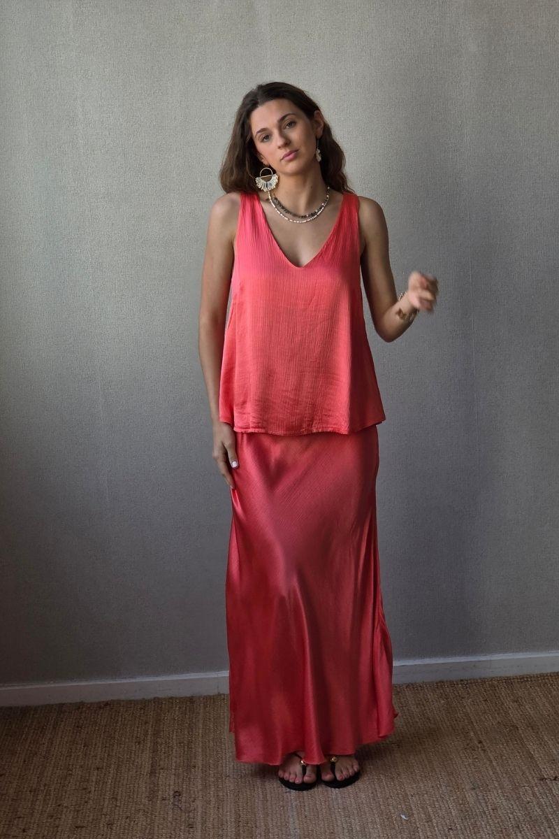 Blusa de tirantes de raso coral