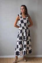 Vestido con flores fruncido negro