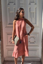 Vestido cuello halter de cuadros coral