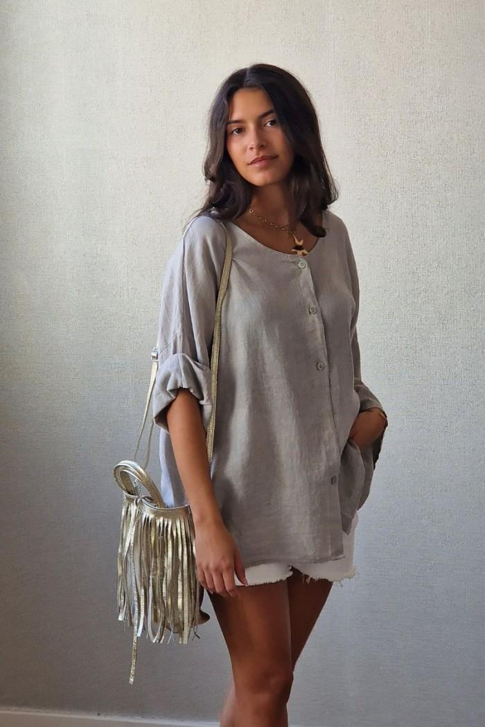 Camisa oversize con manga tres cuartos en color topo