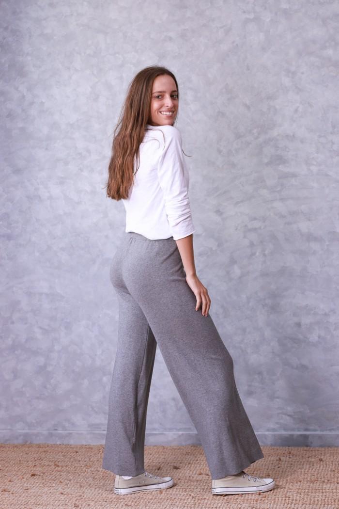Pantalón culotte de punto gris