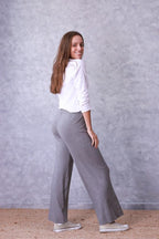 Pantalón culotte de punto gris