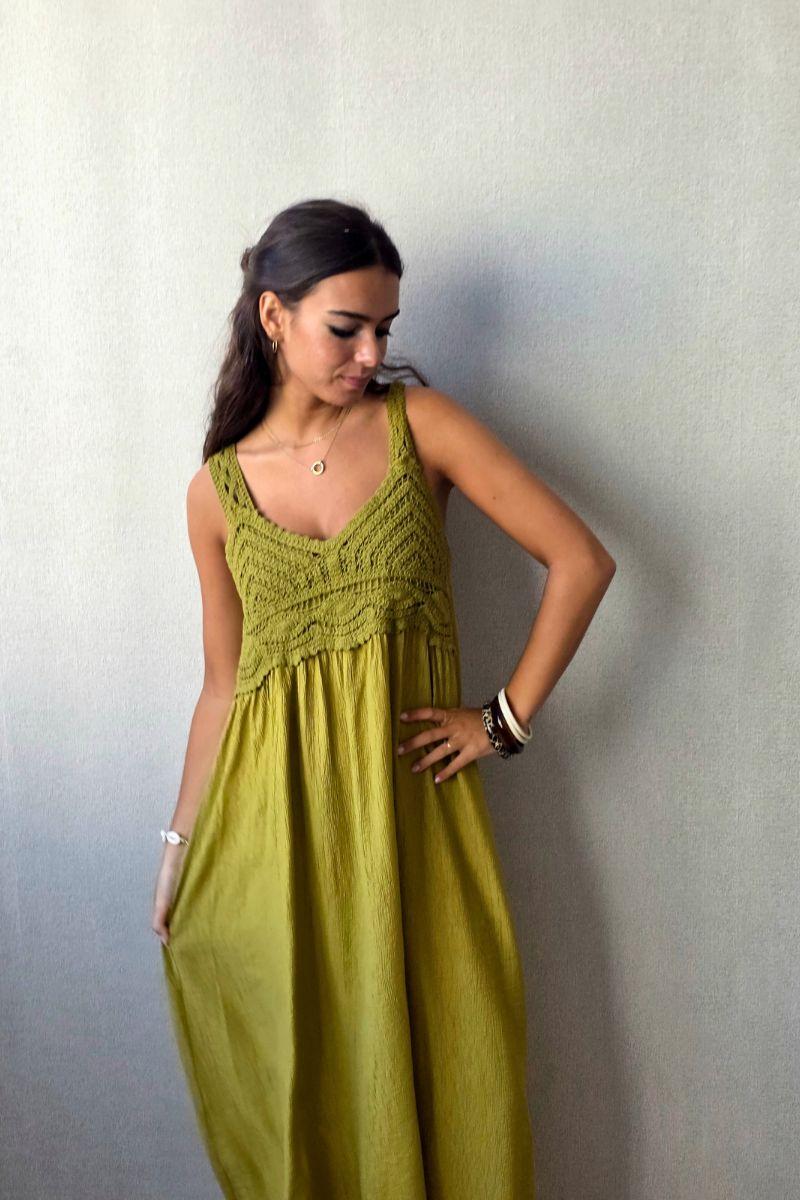 Vestido crochet mostaza