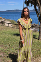 Vestido volante con estampado de rayas pistacho