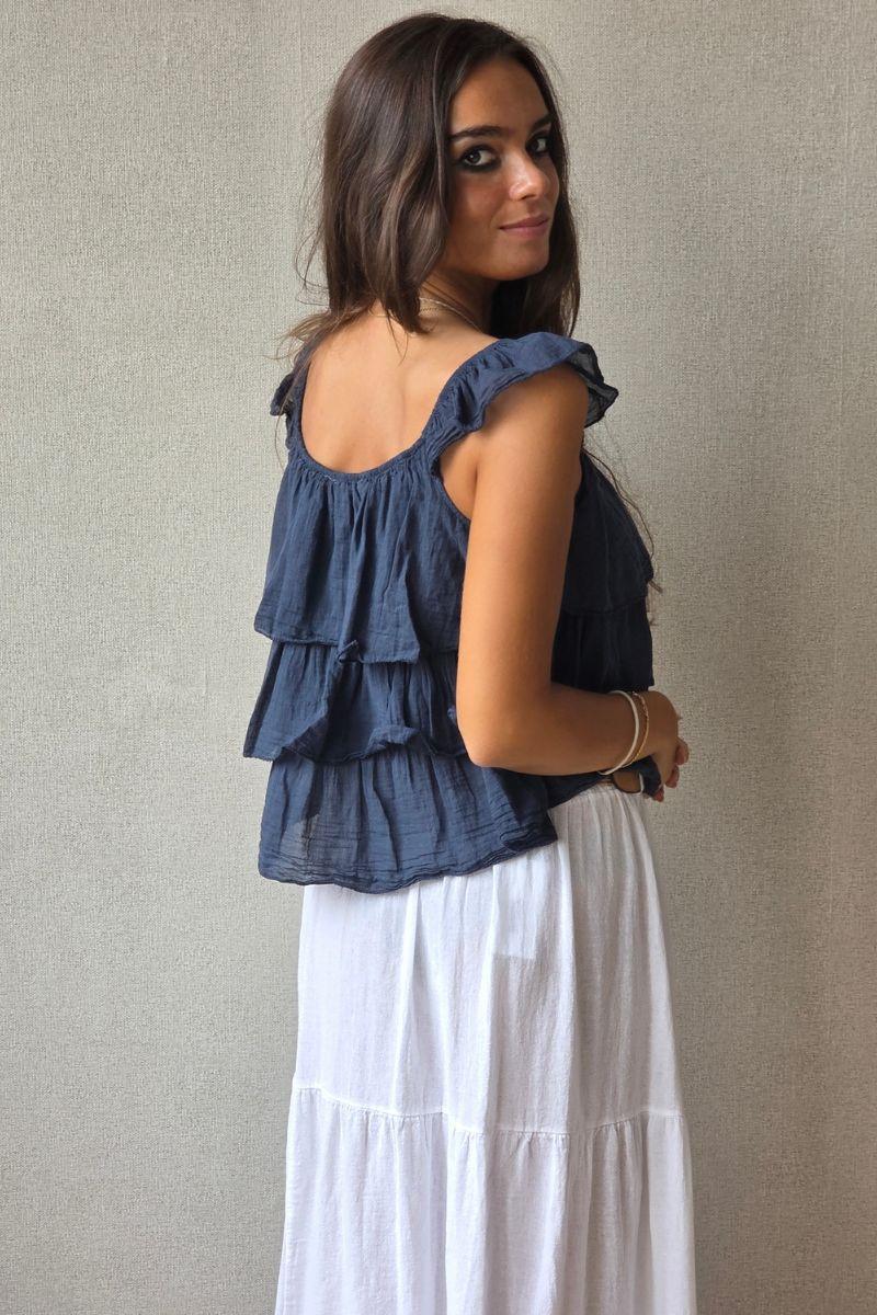 Top volantes con tirantes azul marino