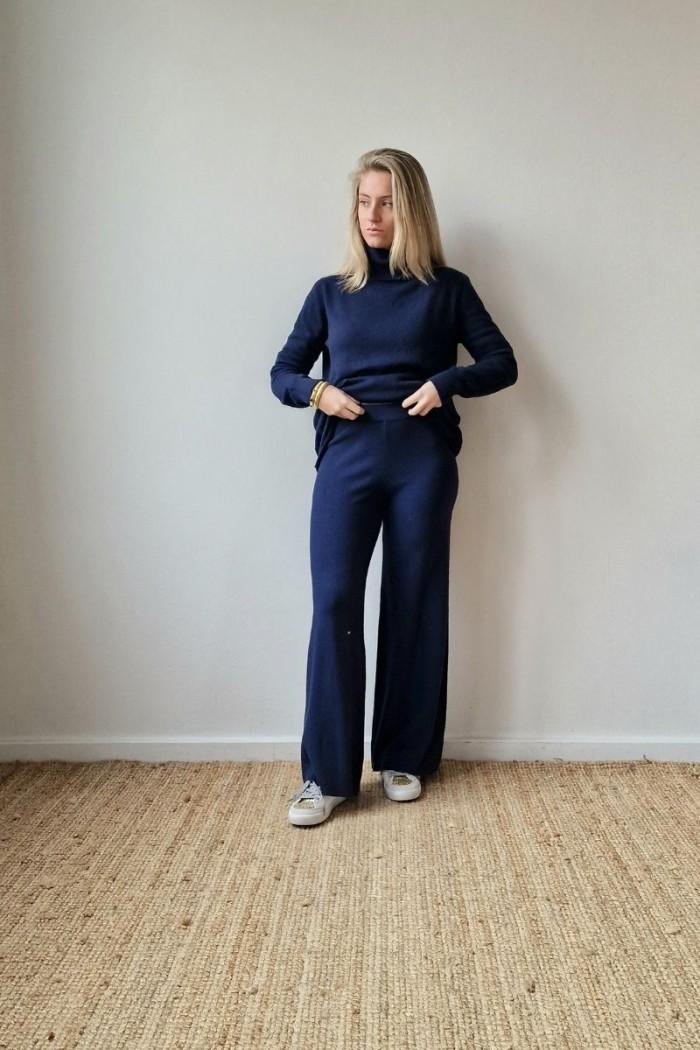 Pantalón culotte de punto azul marino