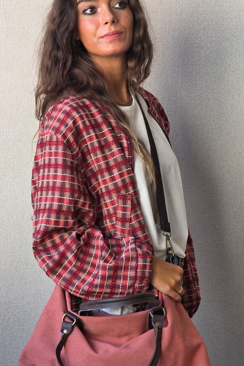 chaqueta tipo bomber de cuadros rojo
