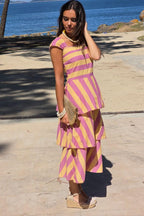 Vestidos con cortes y volantes amarillo
