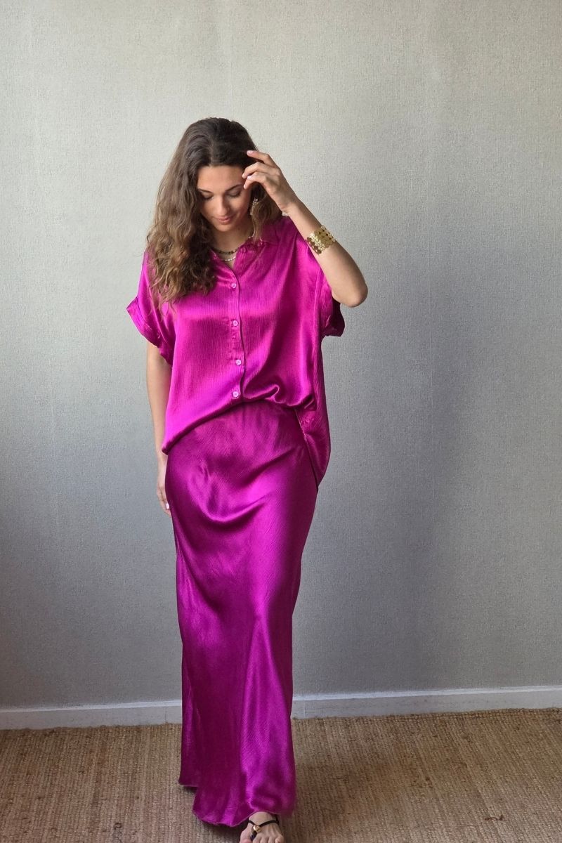 Falda de raso magenta