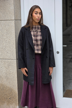 Abrigo de paño básico cuatro botones negro