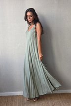 Vestido largo de asas al bies Caqui