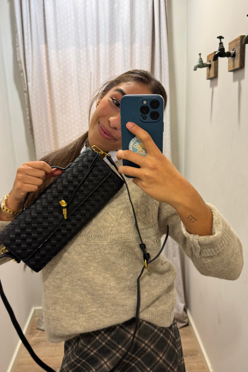 Bolso baguette trenzado negro