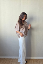 Pantalón Blanco con Estrella Marrón