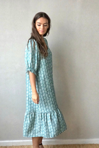 Vestido flores con botones verde agua