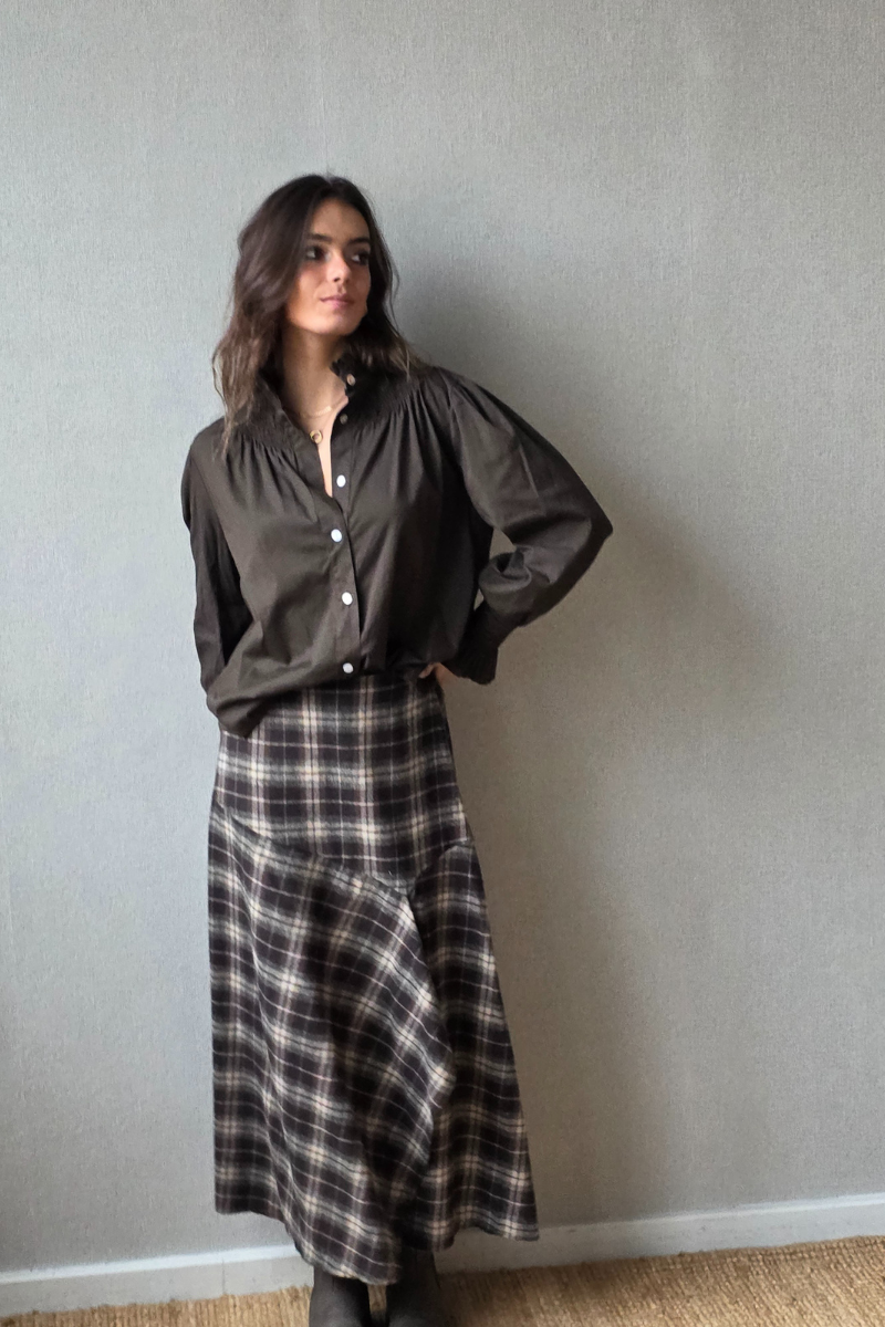 Falda de franela de cuadros escoceses marrón chocolate