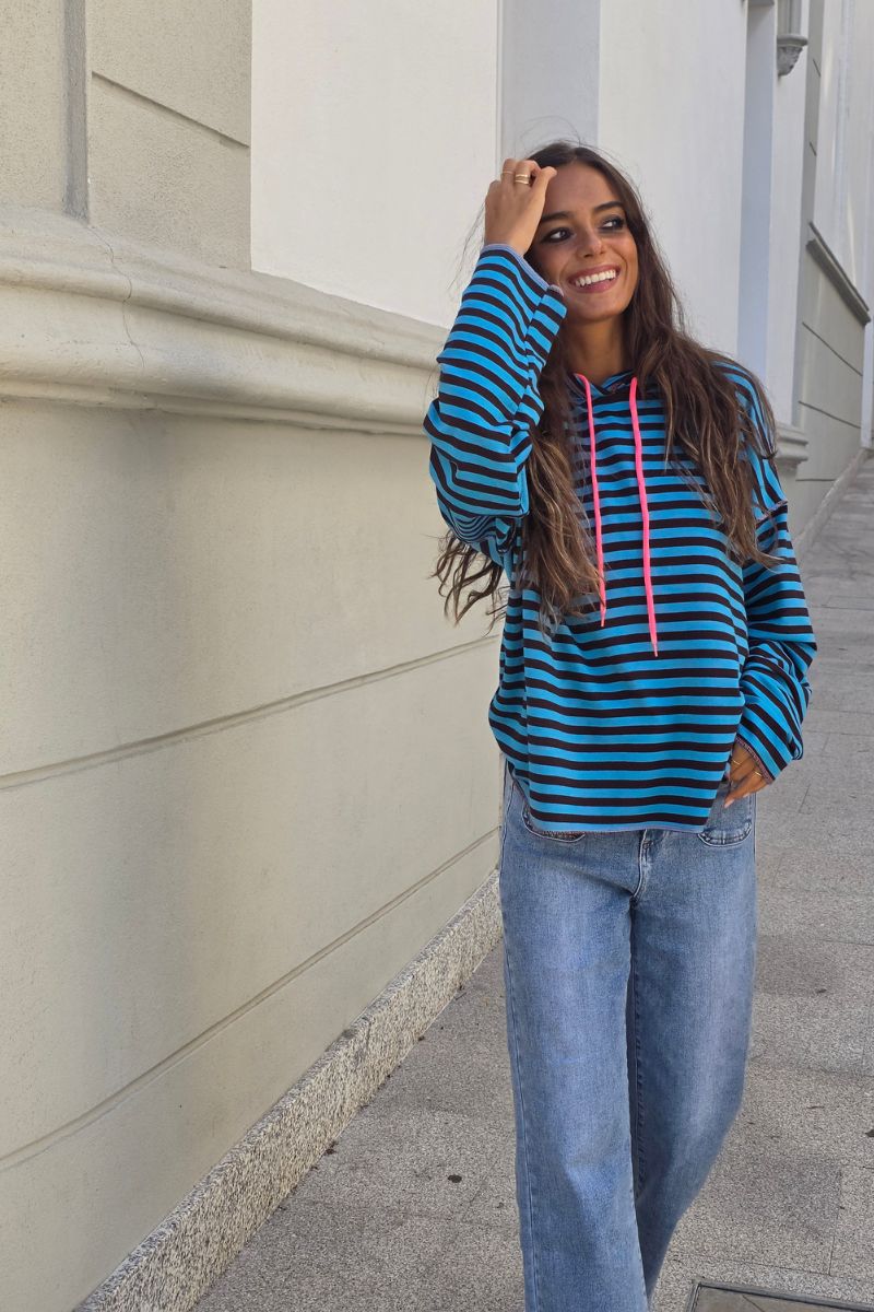 Sudadera de rayas con capucha turquesa