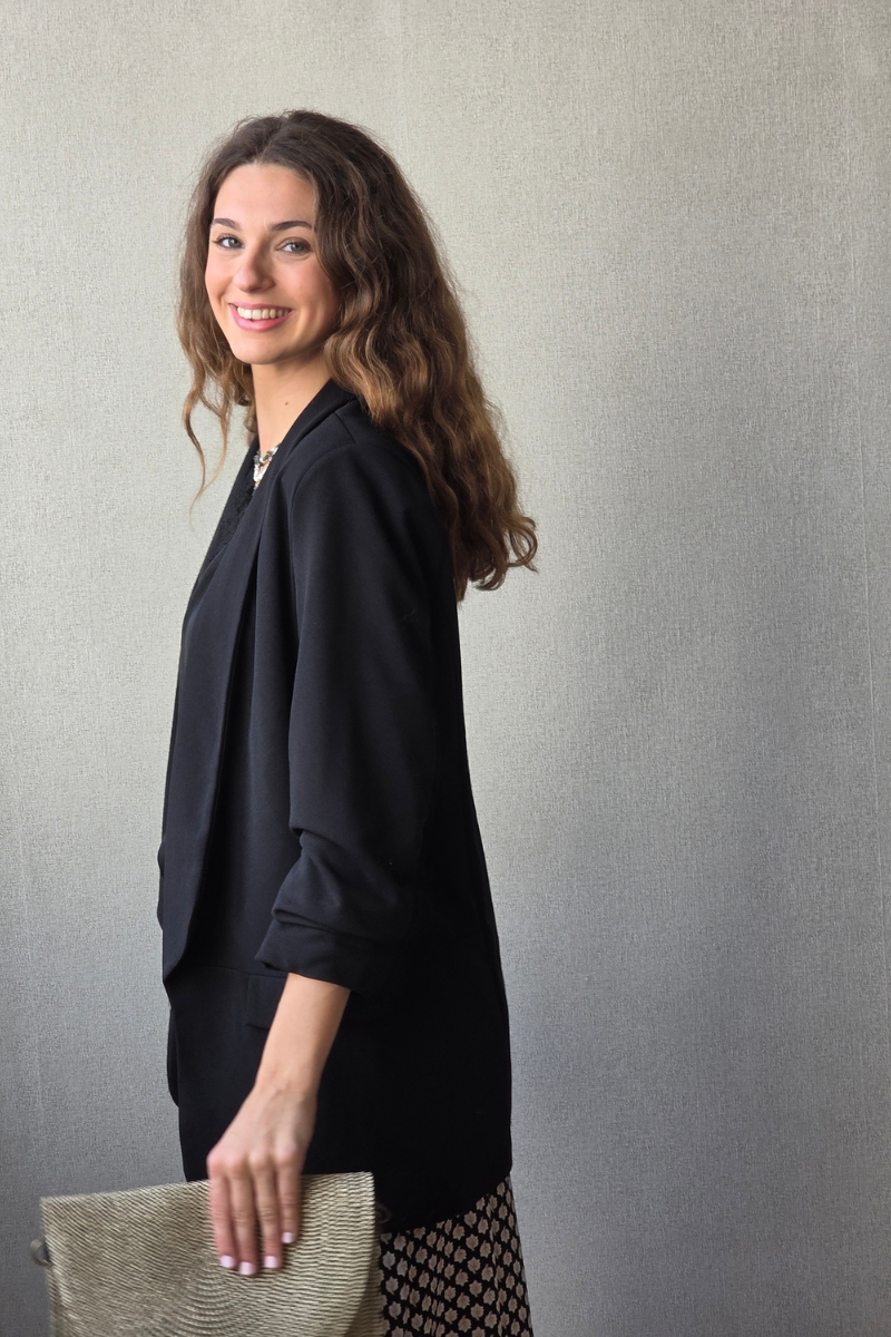 Blazer Negra Suelta - Mangas Fruncidas Elegantes