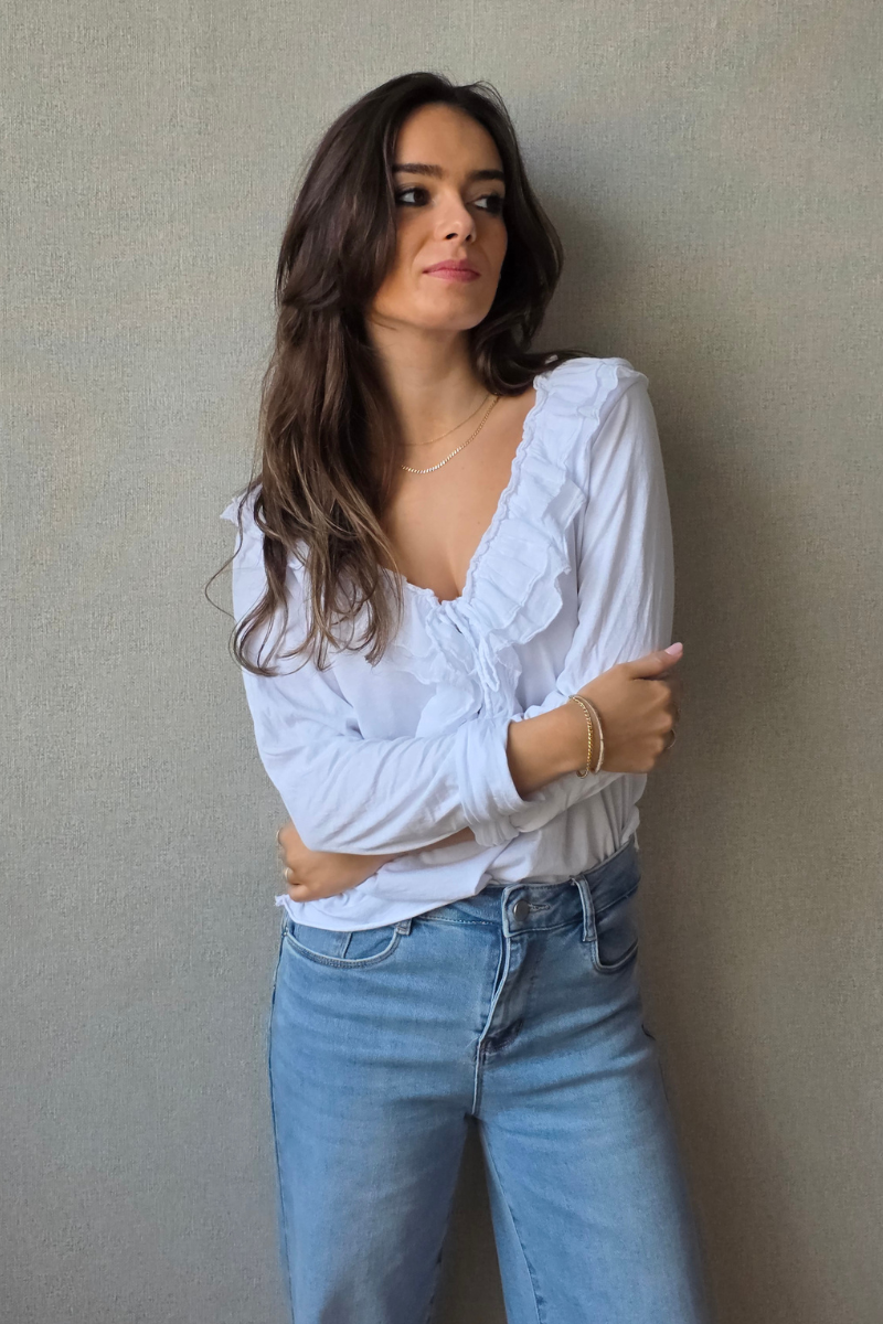 Camiseta Cuello Pico con Volantes Blanca