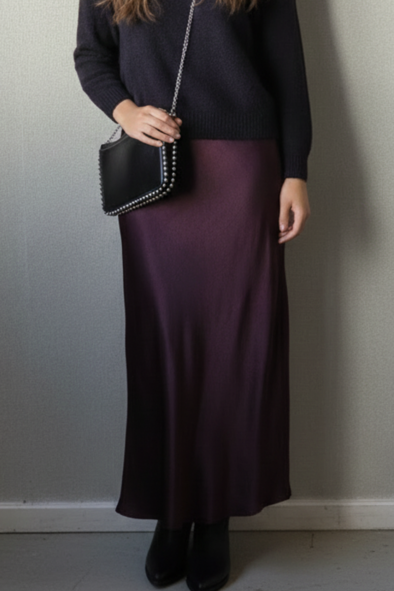 Falda satinada arrugado ciruela