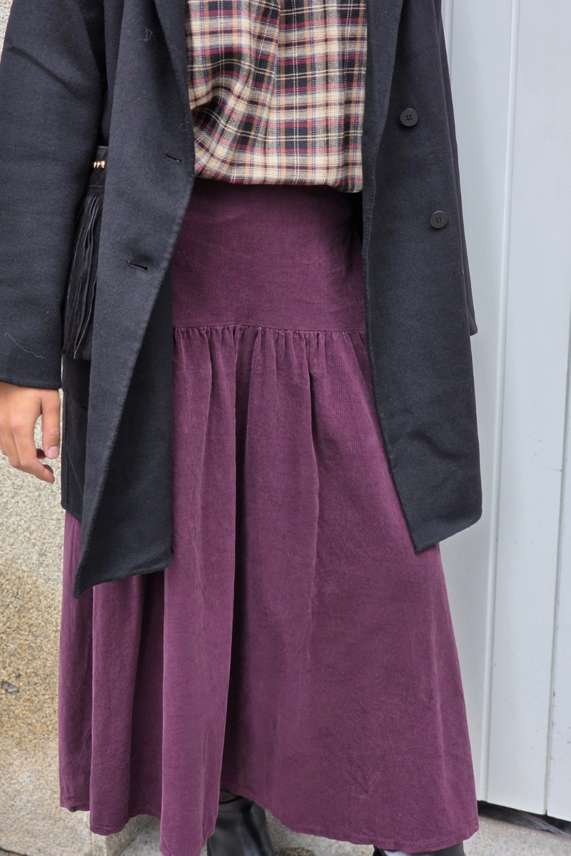 Falda larga de micro pana berenjena