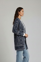 Chaqueta de lana con dibujo azul