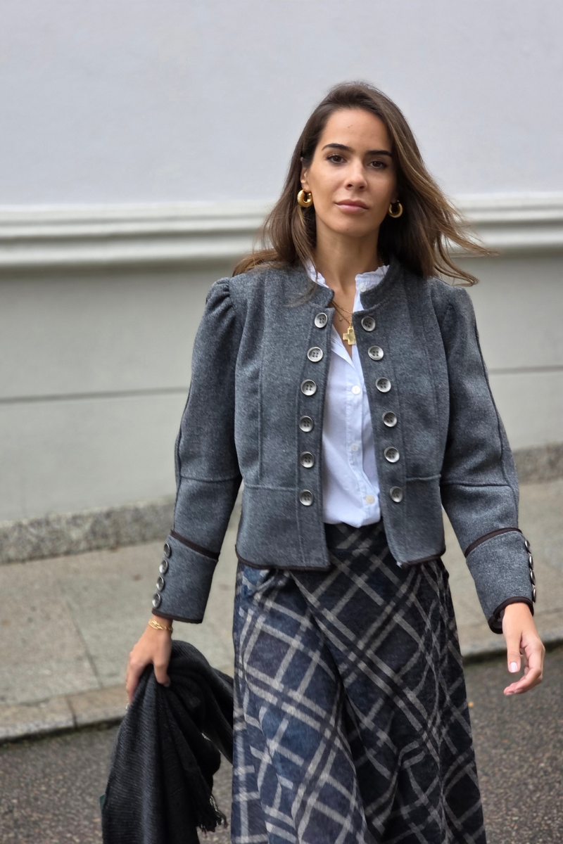 Chaquetas tipo Austriaca gris