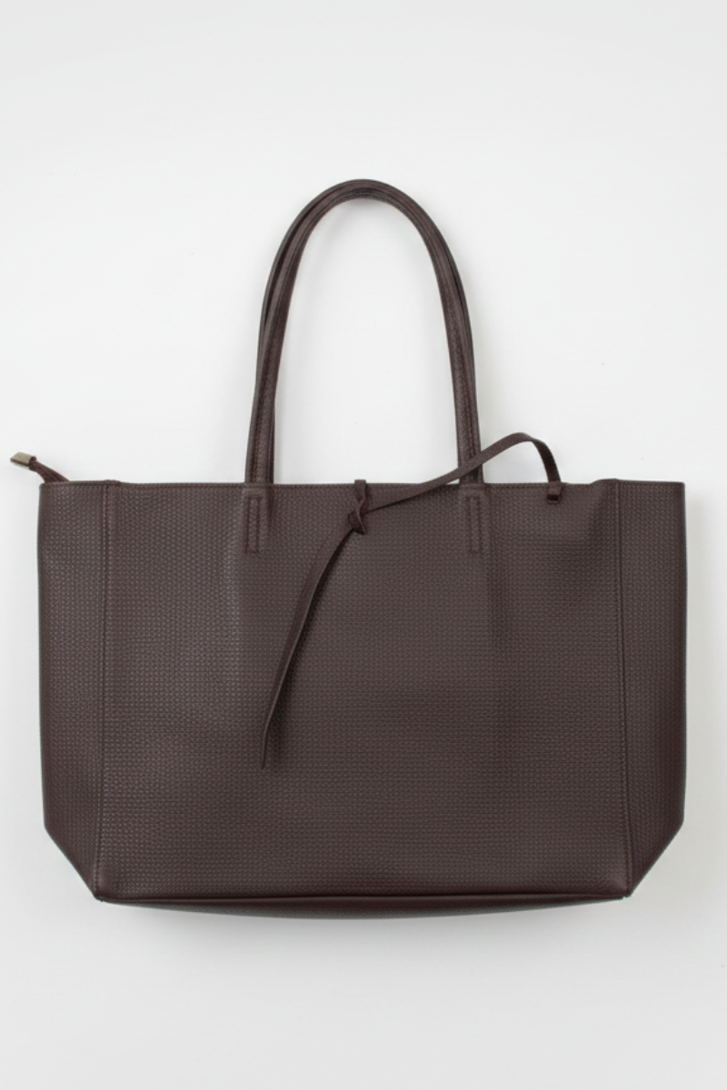 Bolso shopping chocolate con cremallera