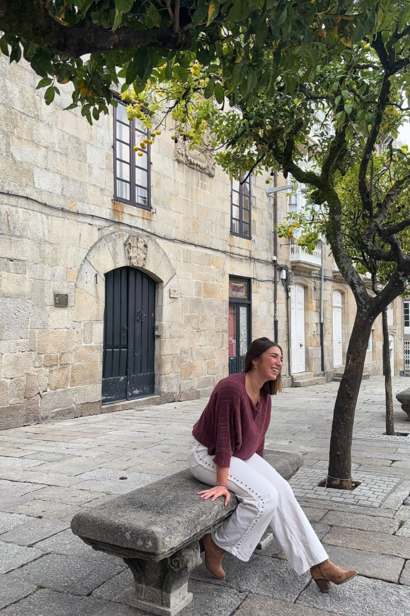 Jersey cruzado con brillo berenjena